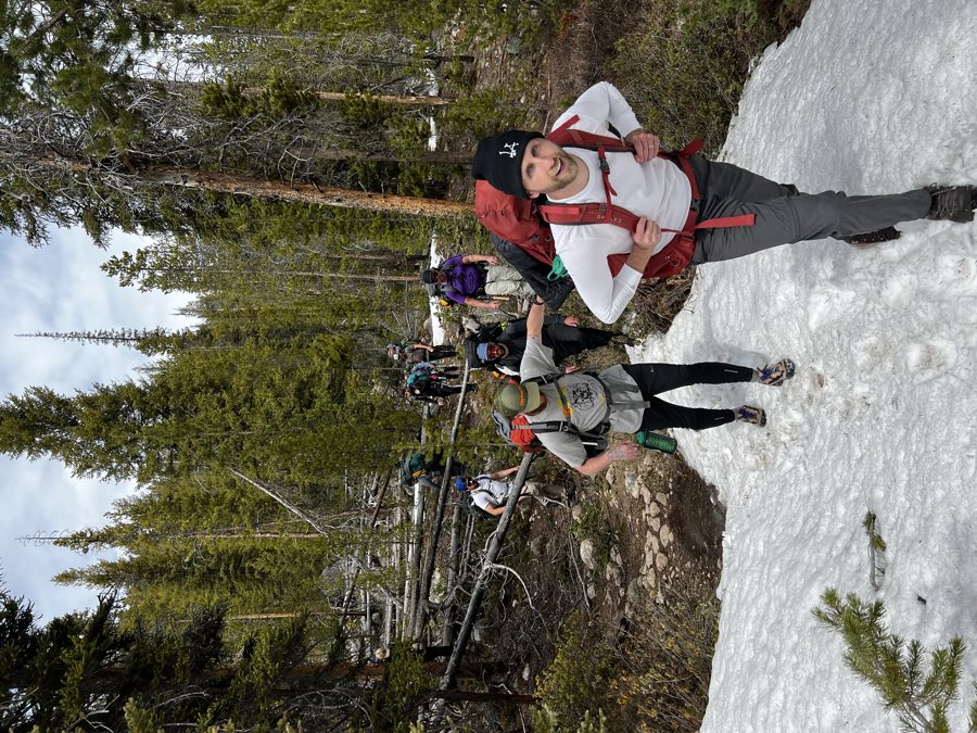 Trail sign pointing to Imogene and Redfish Lakes